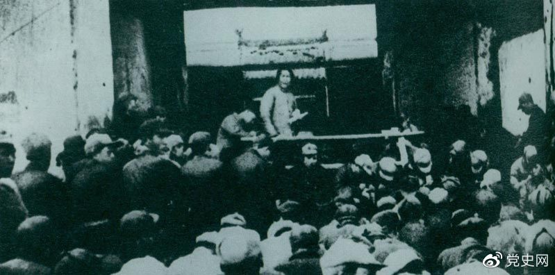 1935年12月27日，毛澤東在陜北瓦窯堡黨的活動分子會議上作《論反對日本帝國主義的策略》報告。